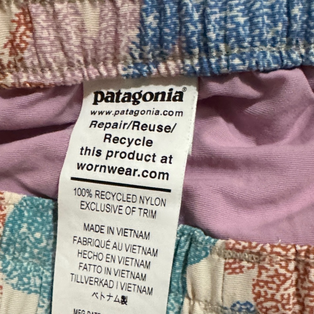 Girls Patagonia Shorts - Picture 3 of 4